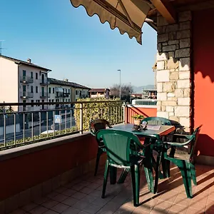 Gardappartamenti Artisti Pool Apartment Desenzano del Garda