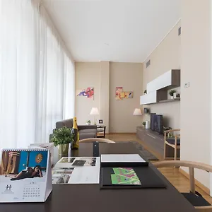 Hemeras Boutique Homes - Design Near Duomo Cathedral Appartamento Milano